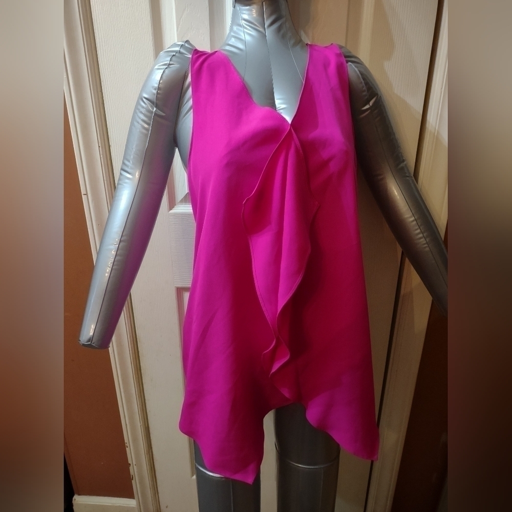 The Limited Size Medium Tank Top Blouse Shirt Sleeveless Pink